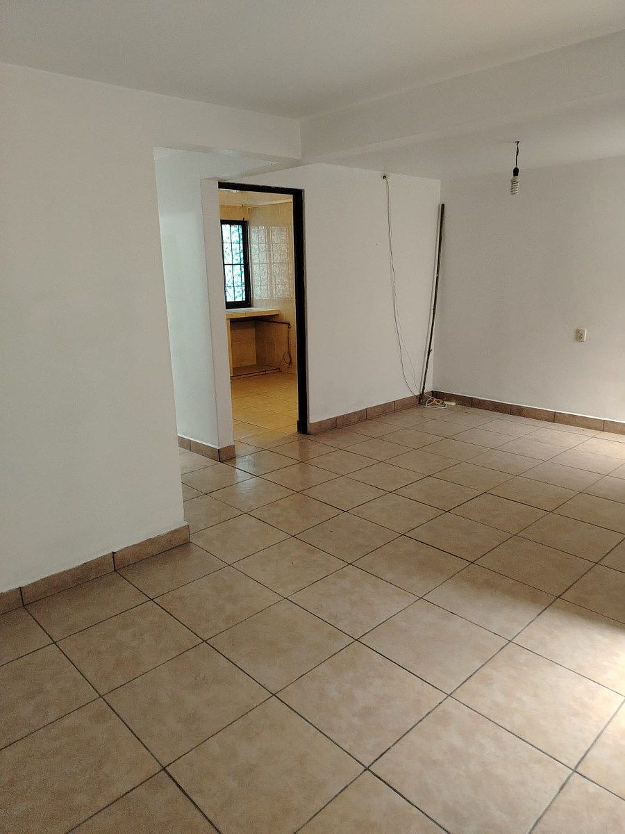 House in Bosque de los Remedios, Naucalpan de Juárez, photo 2 of 15