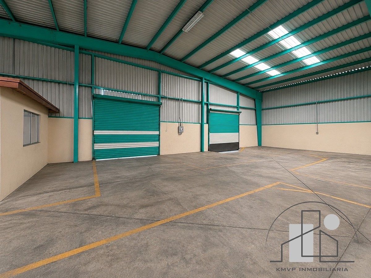 Renta de Bodega Comercial en El Soler, photo 1 of 7