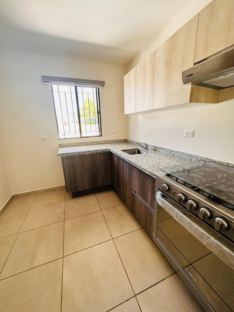 House in Cumbres Del Marqués, El Marqués, photo 2 of 19