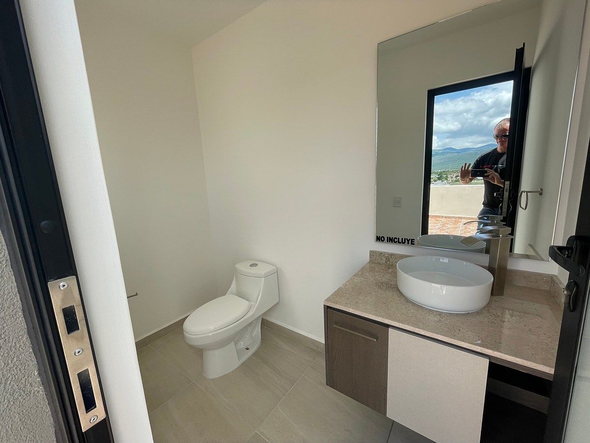 House in Gated Community in Corralejo de Abajo, San Miguel de Allende, photo 41 of 48