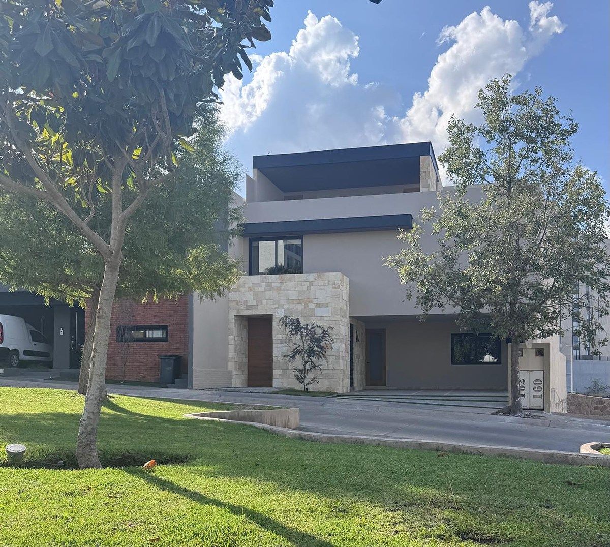Casa en venta en Lomas del Pedregal, foto 1 de 29