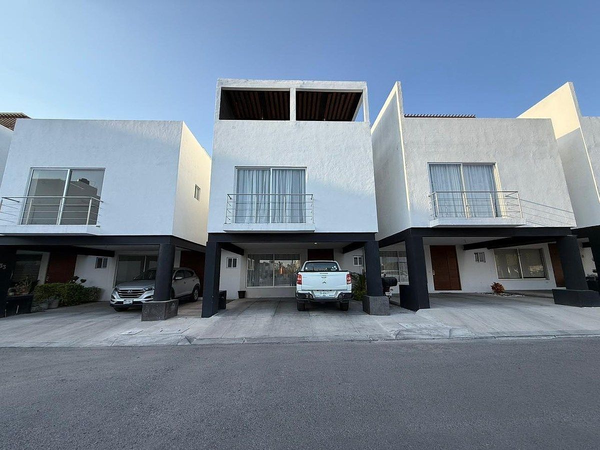 🏡 Casa en venta en Rincón del Ángel a 1 minuto de UVM Juriquilla!🌿, foto 1 de 31