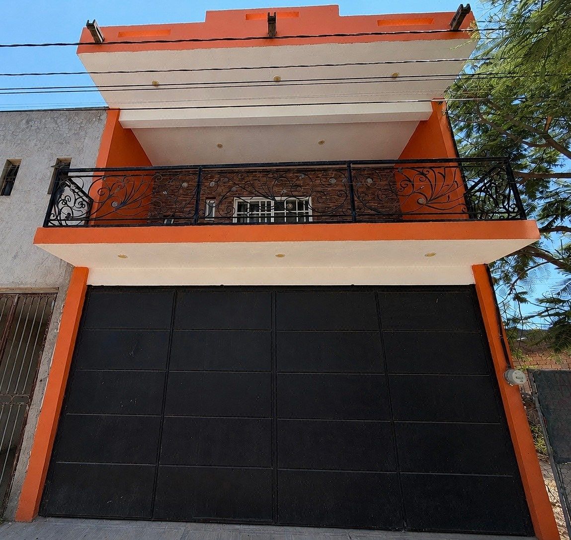 Fachada, foto 1 de 19