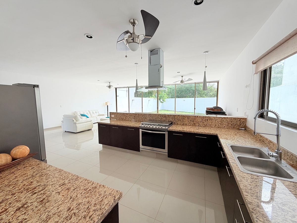 Casa en condominio en Cholul, Mérida, foto 3 de 29