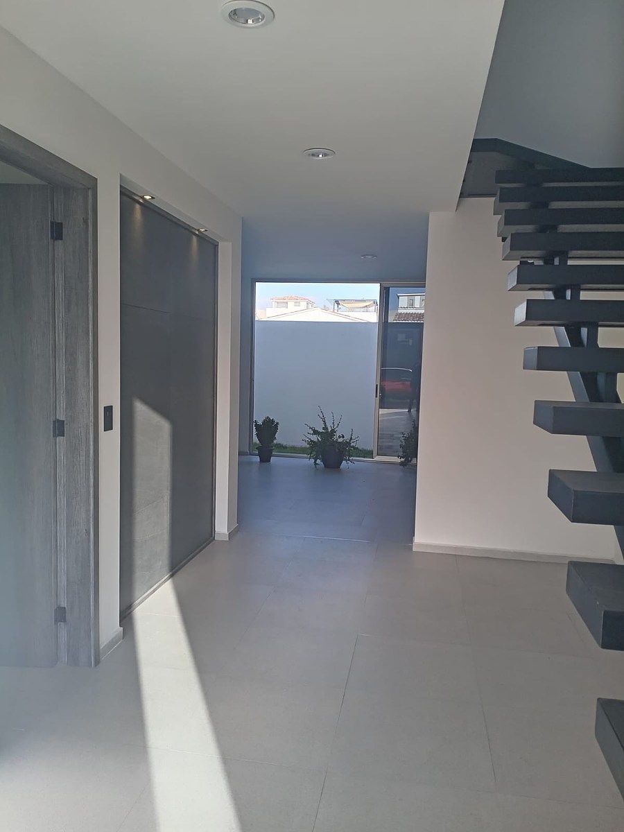 Casa em condomínio fechado em San Miguel Totocuitlapilco, Metepec, foto 2 de 15