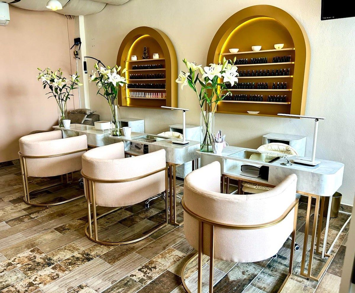 Se renta excelente local sin muebles en  Lagoon, dentro de Cumbres de, foto 1 de 5