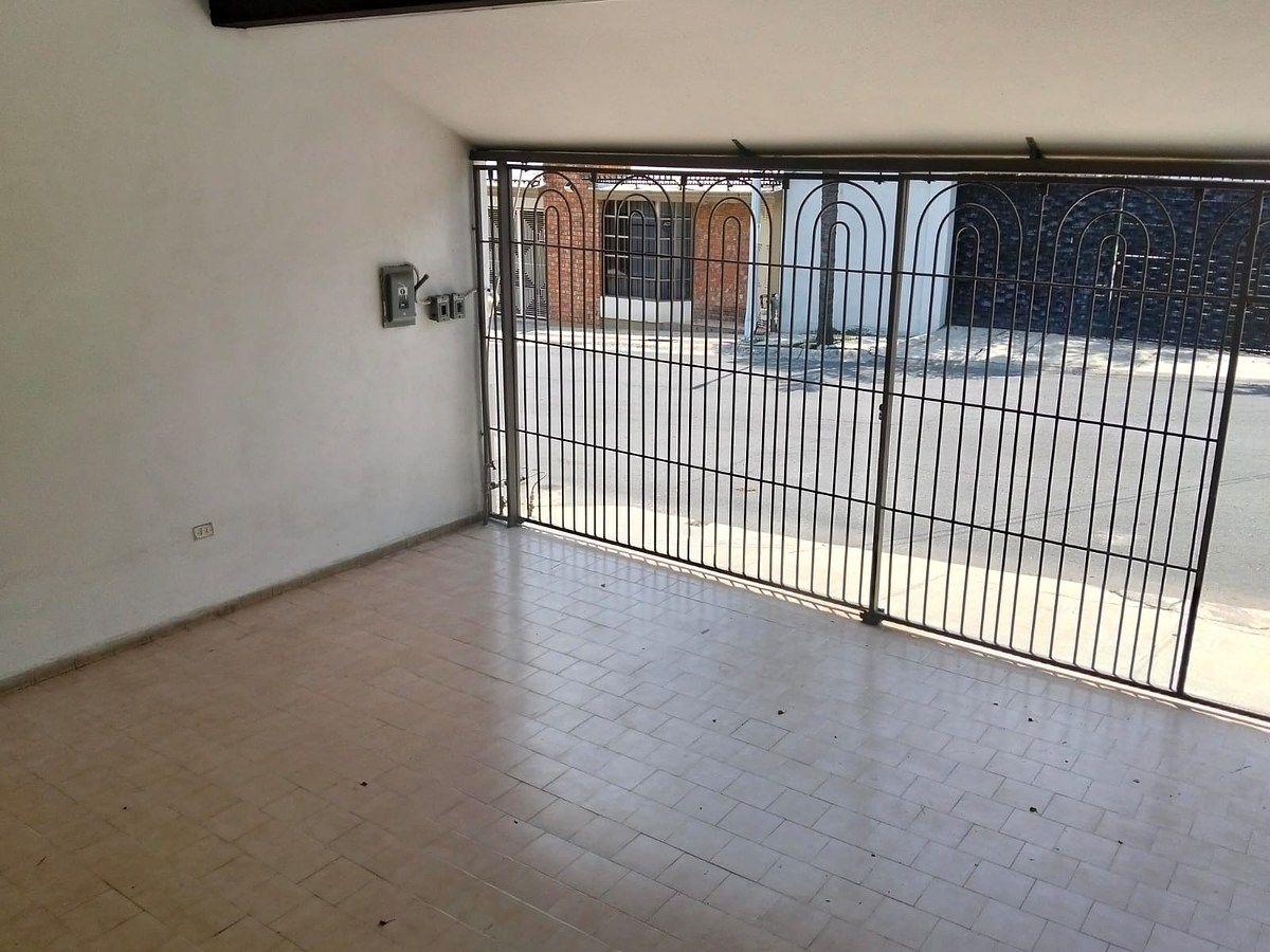 House in Las Brisas, Monterrey, photo 2 of 12