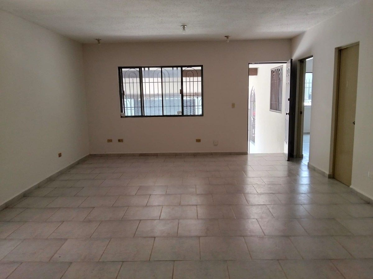 House in Las Brisas, Monterrey, photo 3 of 12