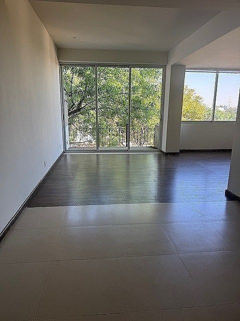 LAS AGUILAS, foto 1 de 10