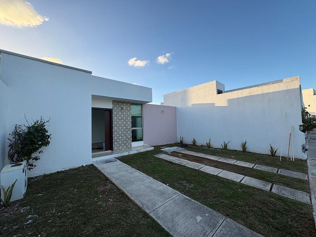 CASA EN PRIVADA EN RENTA, foto 1 de 12
