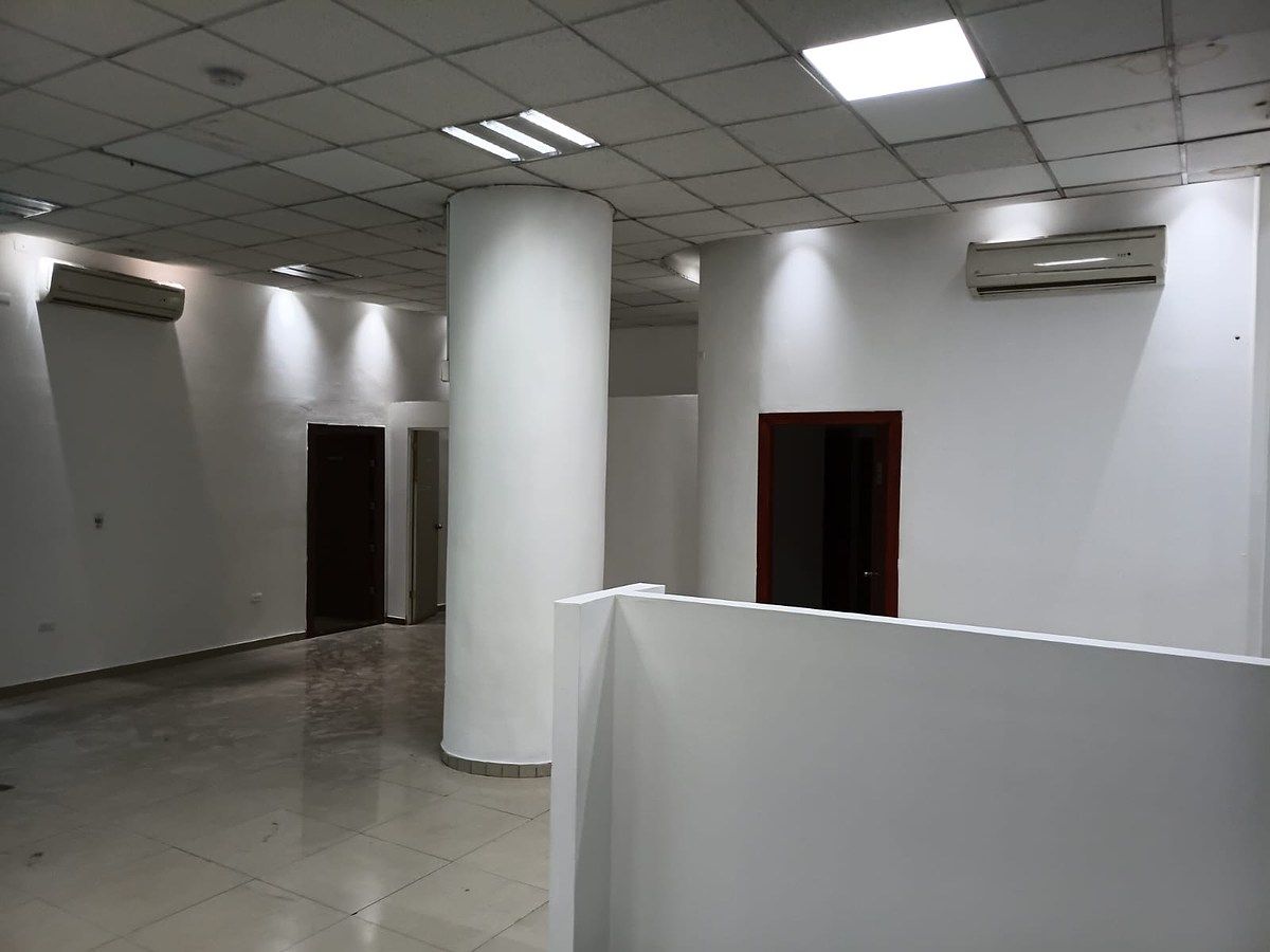 Interior del local, foto 11 de 17