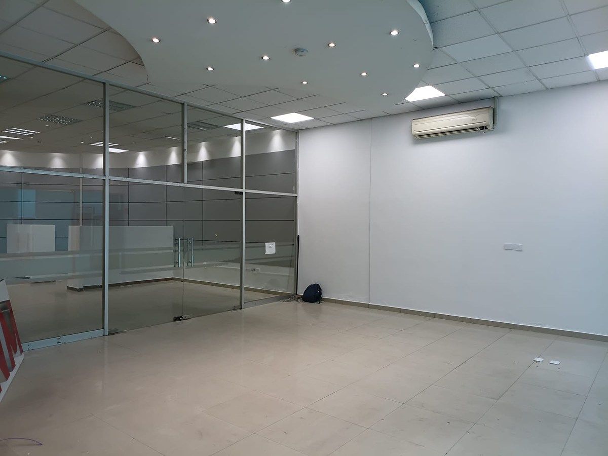 Local en centro comercial en Rincón de Los Reyes, La Paz, foto 6 de 17