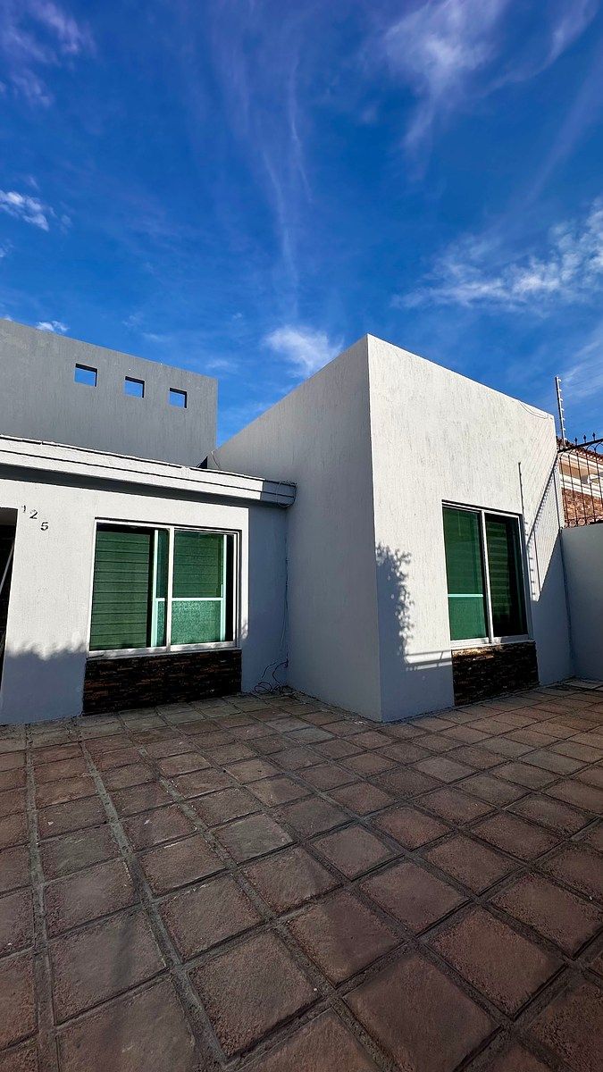 Casa para Alugar no Bairro Bugambilias Um Andar a Poucas Quadras do Centro Comercial, foto 1 de 16