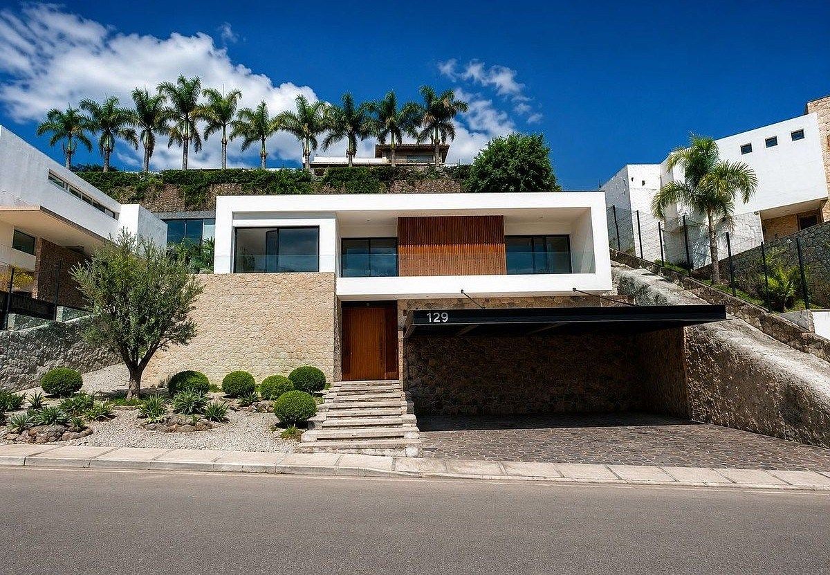 Casa NUEVA en VENTA dentro del Club de Golf de Tres Marías en Morelia, foto 1 de 17