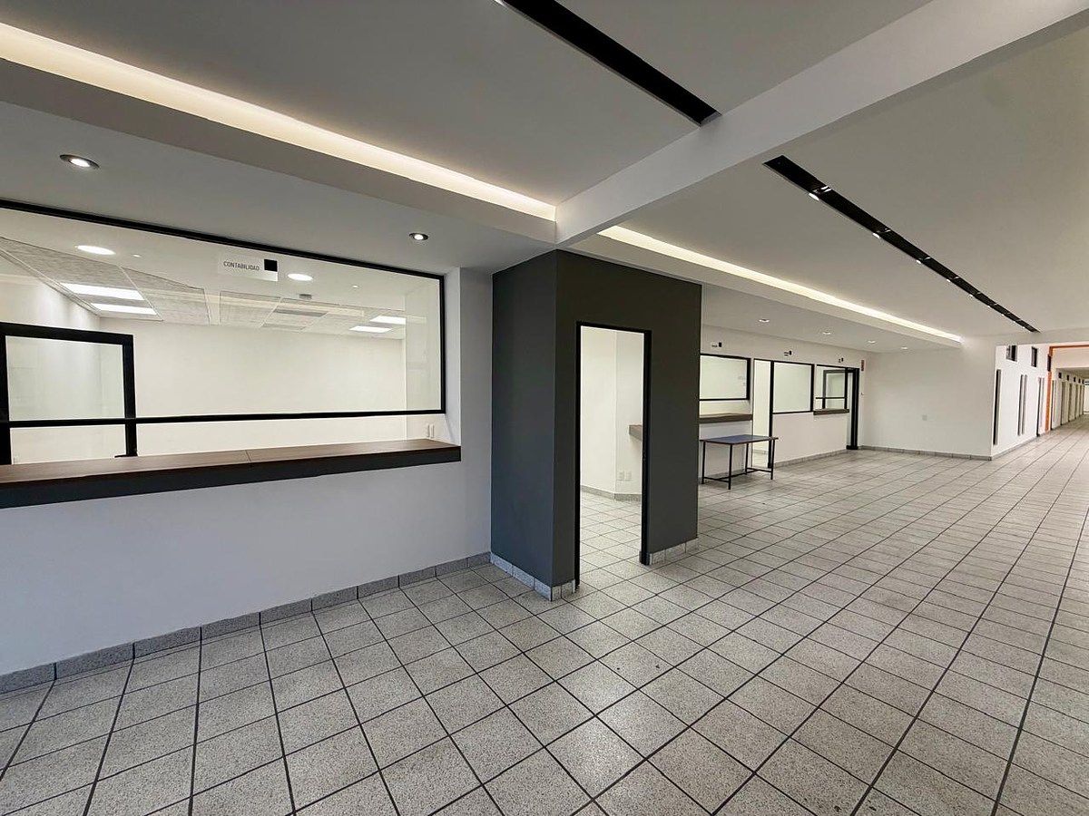Sala Comercial em Lomas de Providencia, Guadalajara, foto 9 de 38
