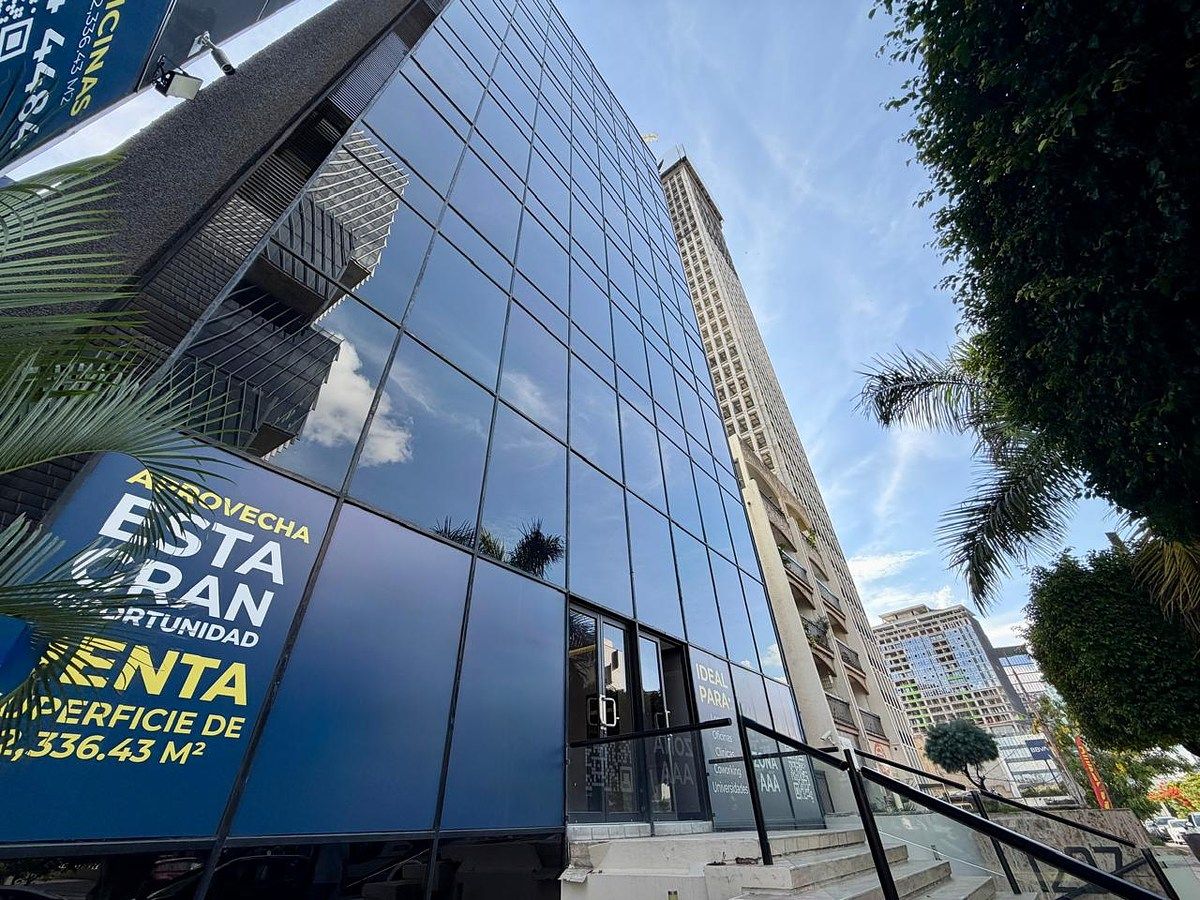 Sala Comercial em Lomas de Providencia, Guadalajara, foto 5 de 38