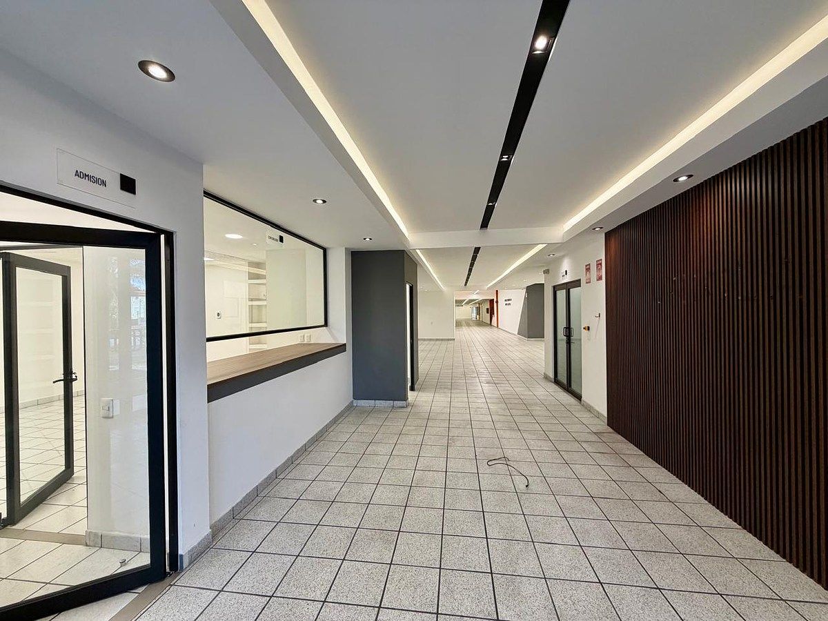 Sala Comercial em Lomas de Providencia, Guadalajara, foto 13 de 38