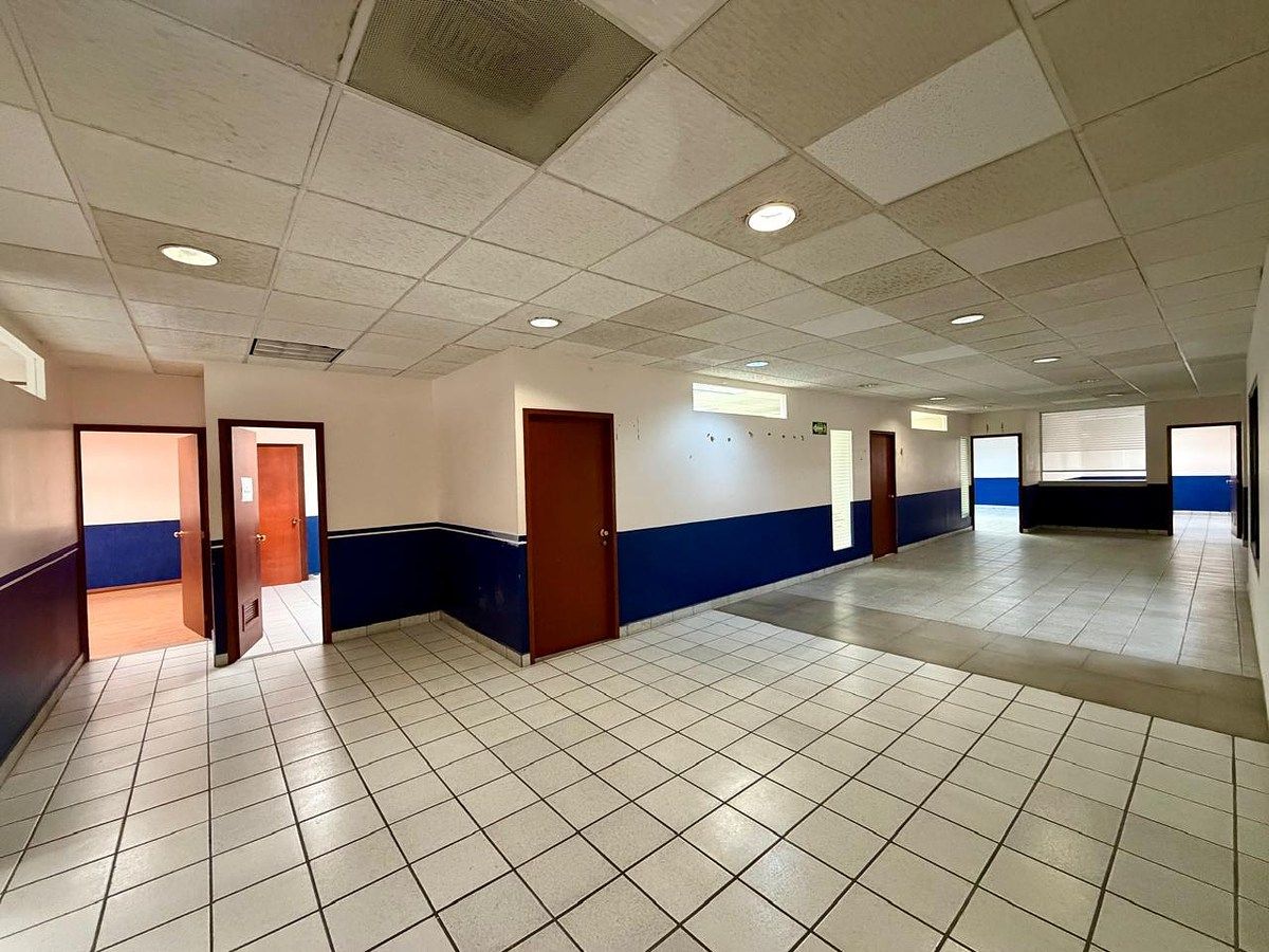 Sala Comercial em Lomas de Providencia, Guadalajara, foto 18 de 38
