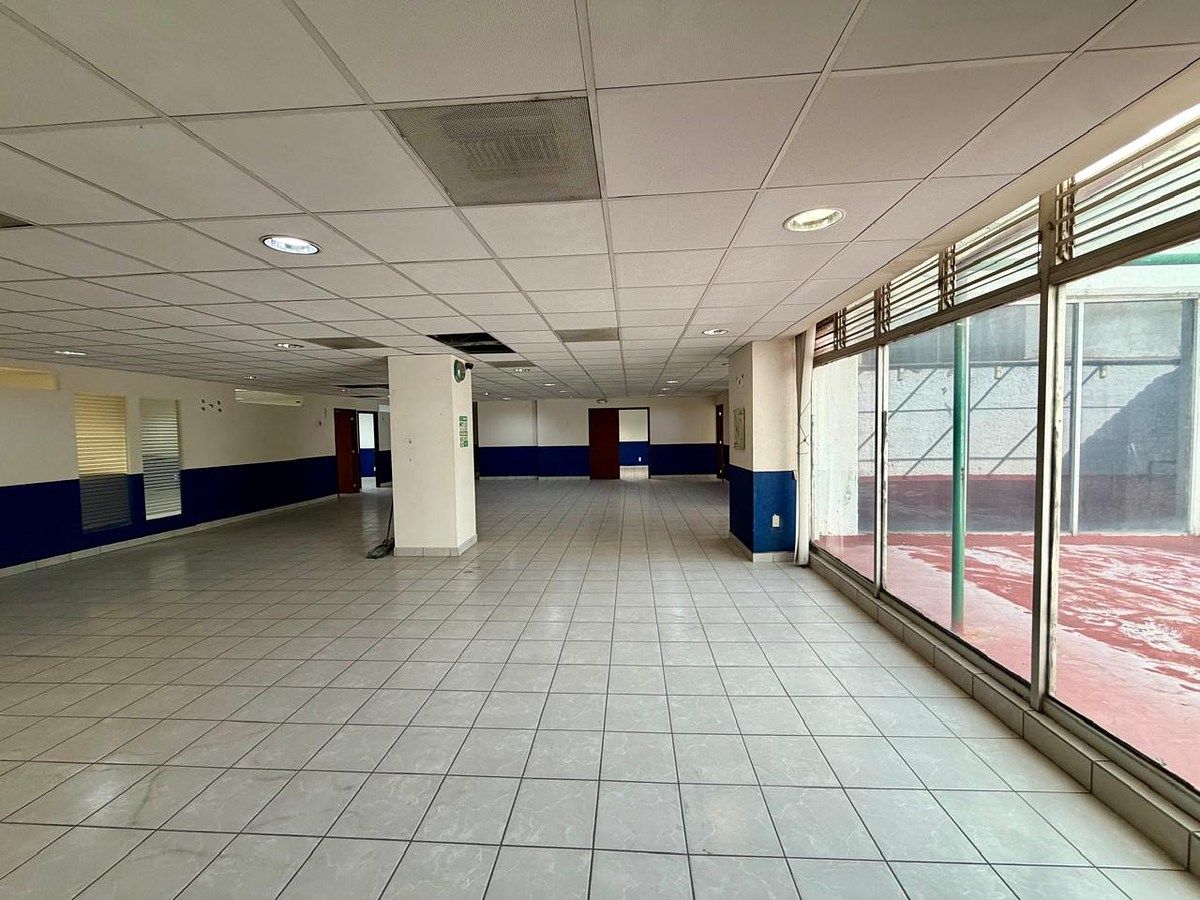 Sala Comercial em Lomas de Providencia, Guadalajara, foto 25 de 38
