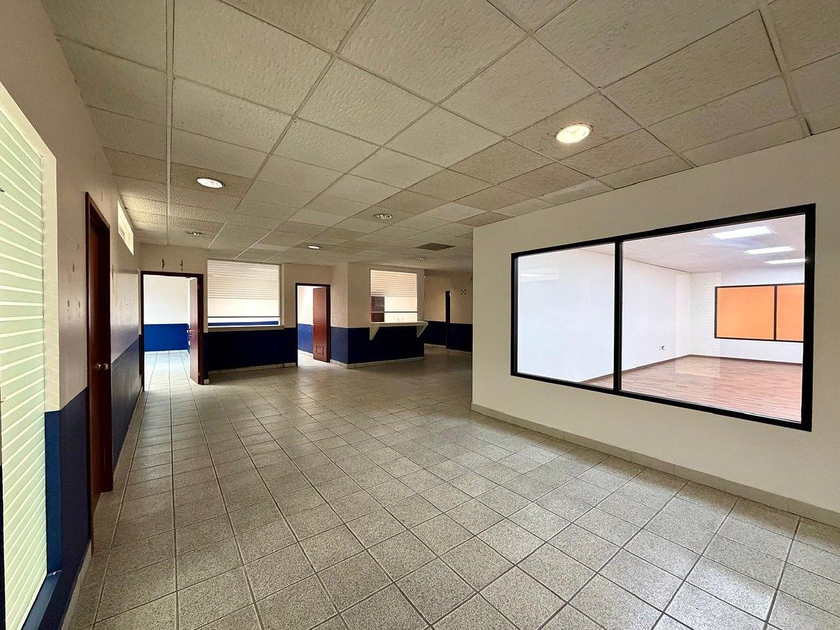 Sala Comercial em Lomas de Providencia, Guadalajara, foto 32 de 38