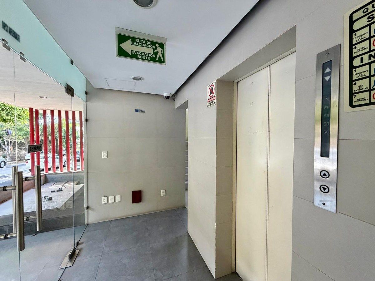 Sala Comercial em Lomas de Providencia, Guadalajara, foto 35 de 38
