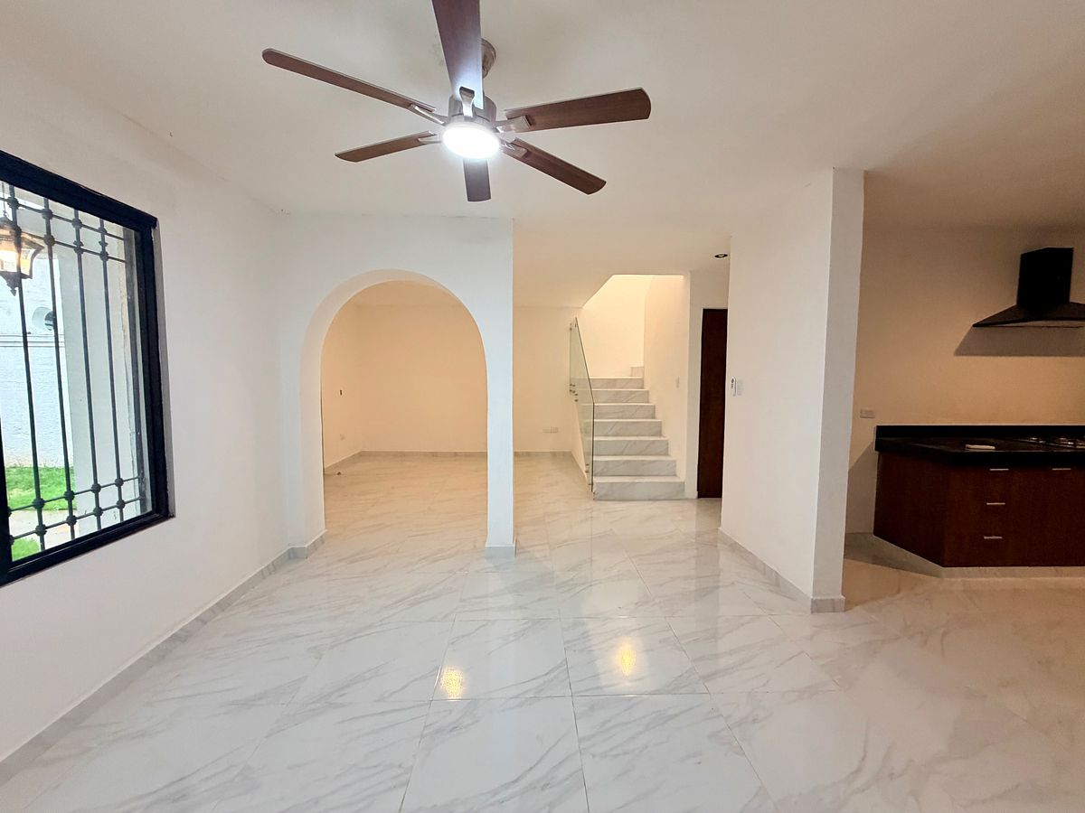 Casa em Montes de Ame, Mérida, foto 2 de 29