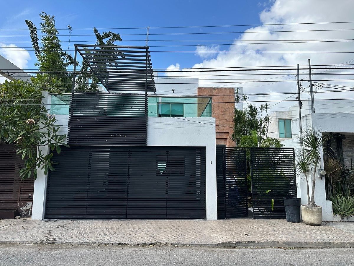 CASA EN RENTA AMUEBLADA EN MONTES DE AMÉ, MÉRIDA | 3 RECÁMARAS | ALBERCA | CERCA, foto 1 de 29