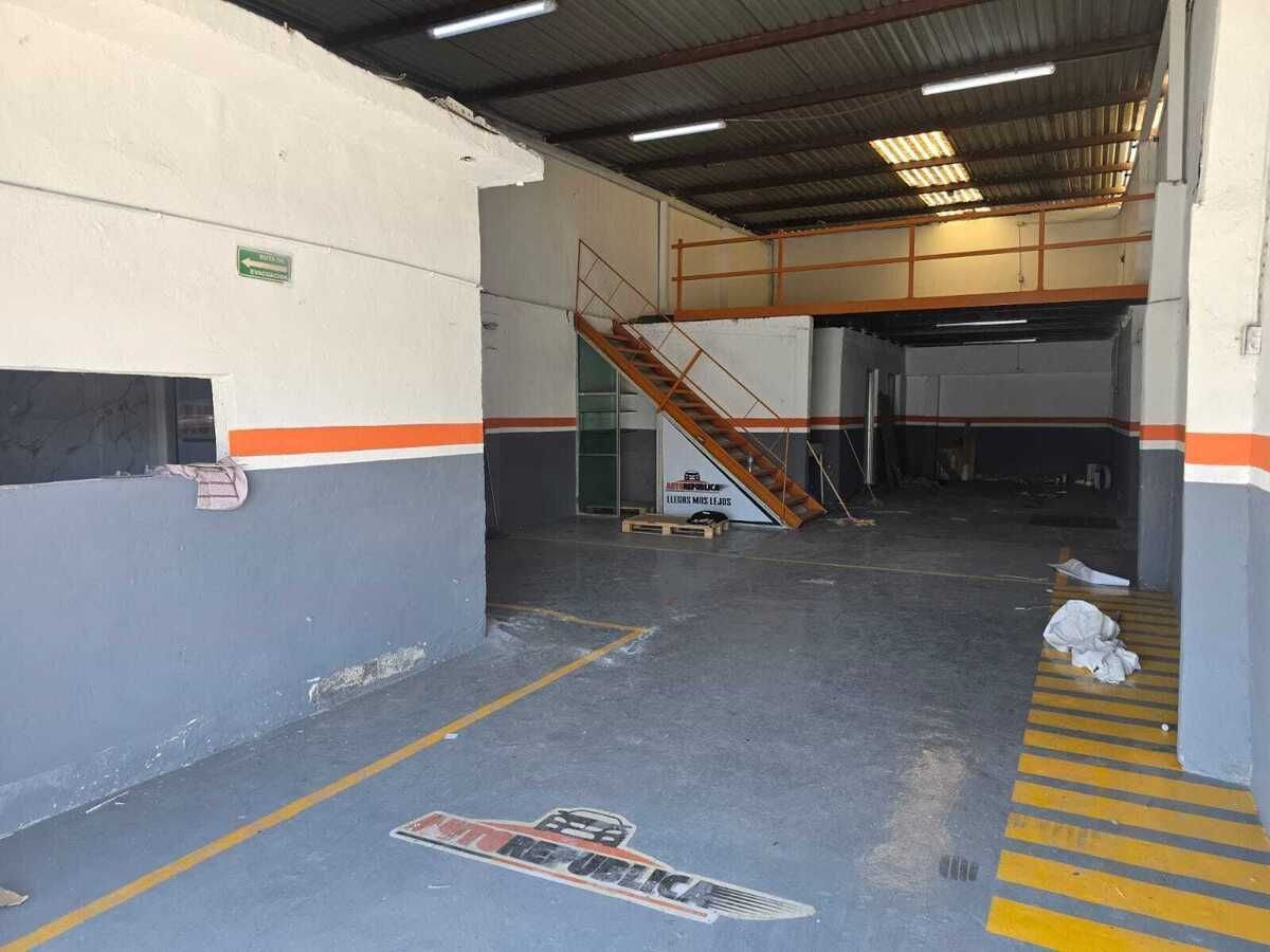 Bodega comercial en Camino Real, Guadalupe, foto 2 de 4