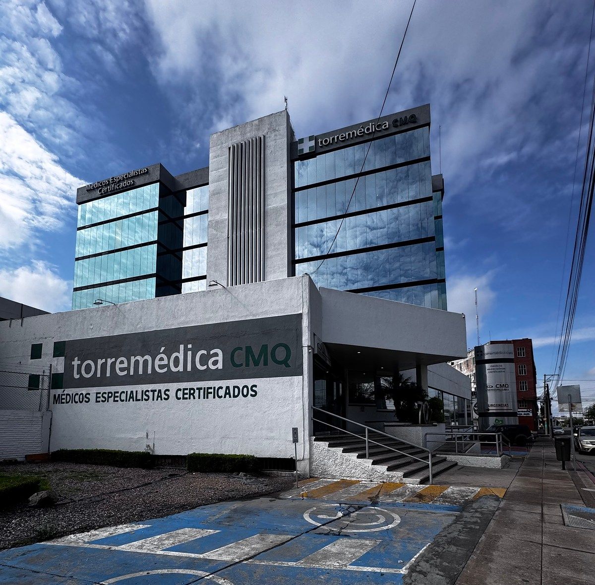 SE RENTA CONSULTORIO EN TORRE CMQ SUR, photo 1 of 21