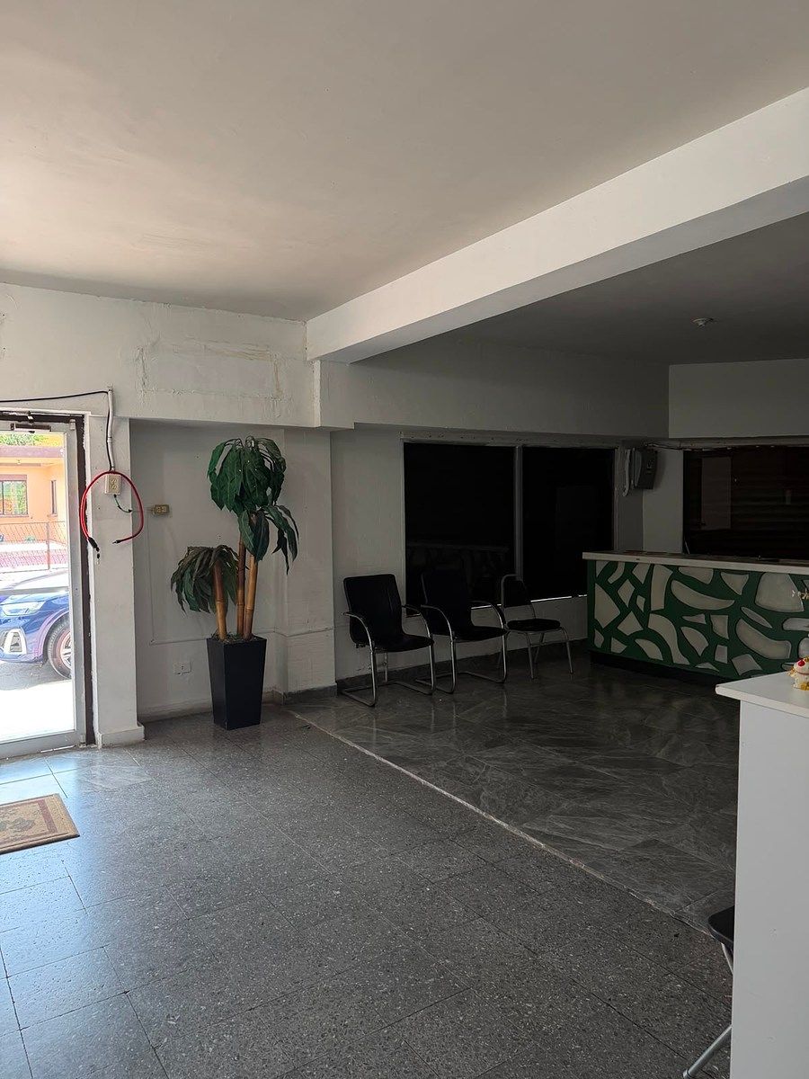 Local  comercial en Jordan Mitras Centro, photo 1 of 14
