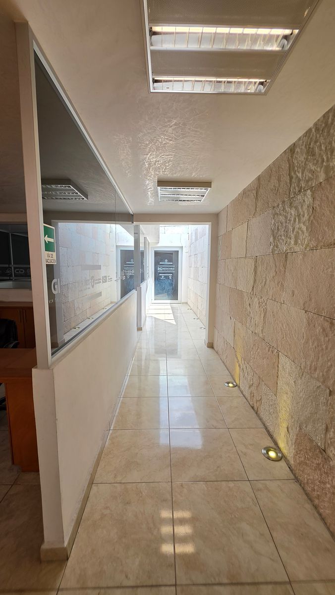 Galpão comercial em Barrio San Juan (San Francisco Totimehuacan), Puebla, foto 7 de 22