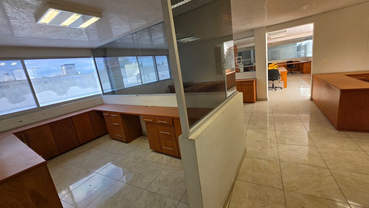 Galpão comercial em Barrio San Juan (San Francisco Totimehuacan), Puebla, foto 12 de 22