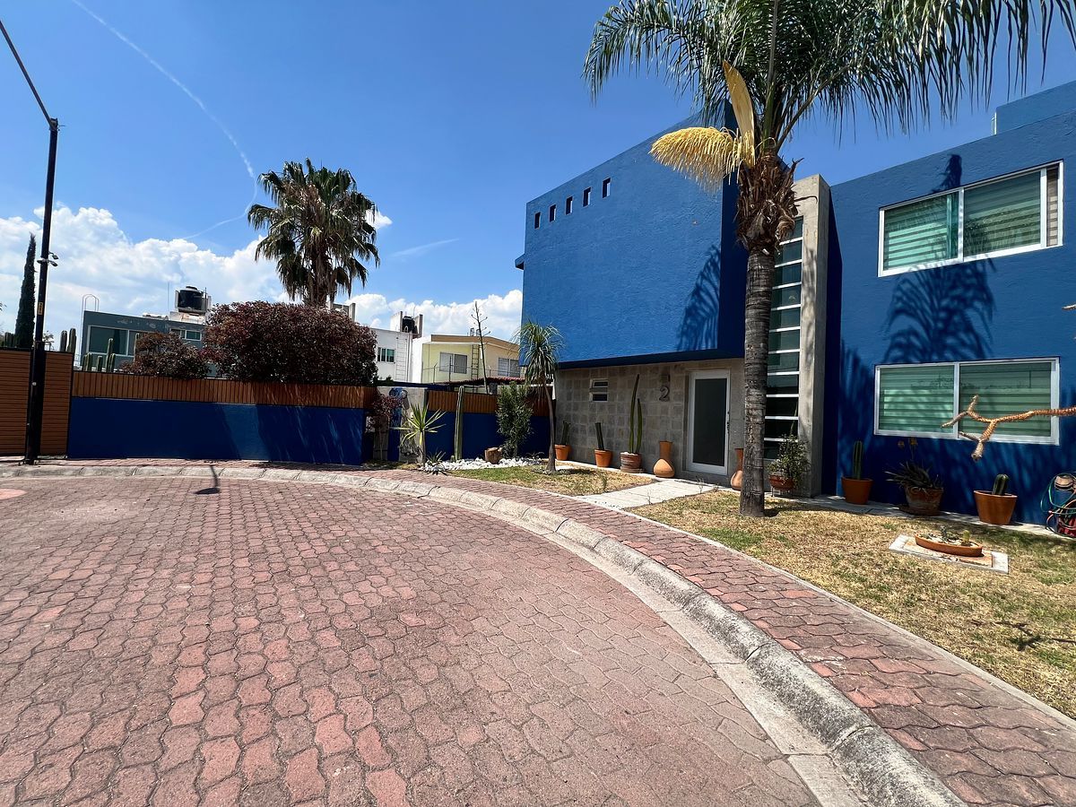 CASA  EN VENTA CORREGIDORA, foto 1 de 9