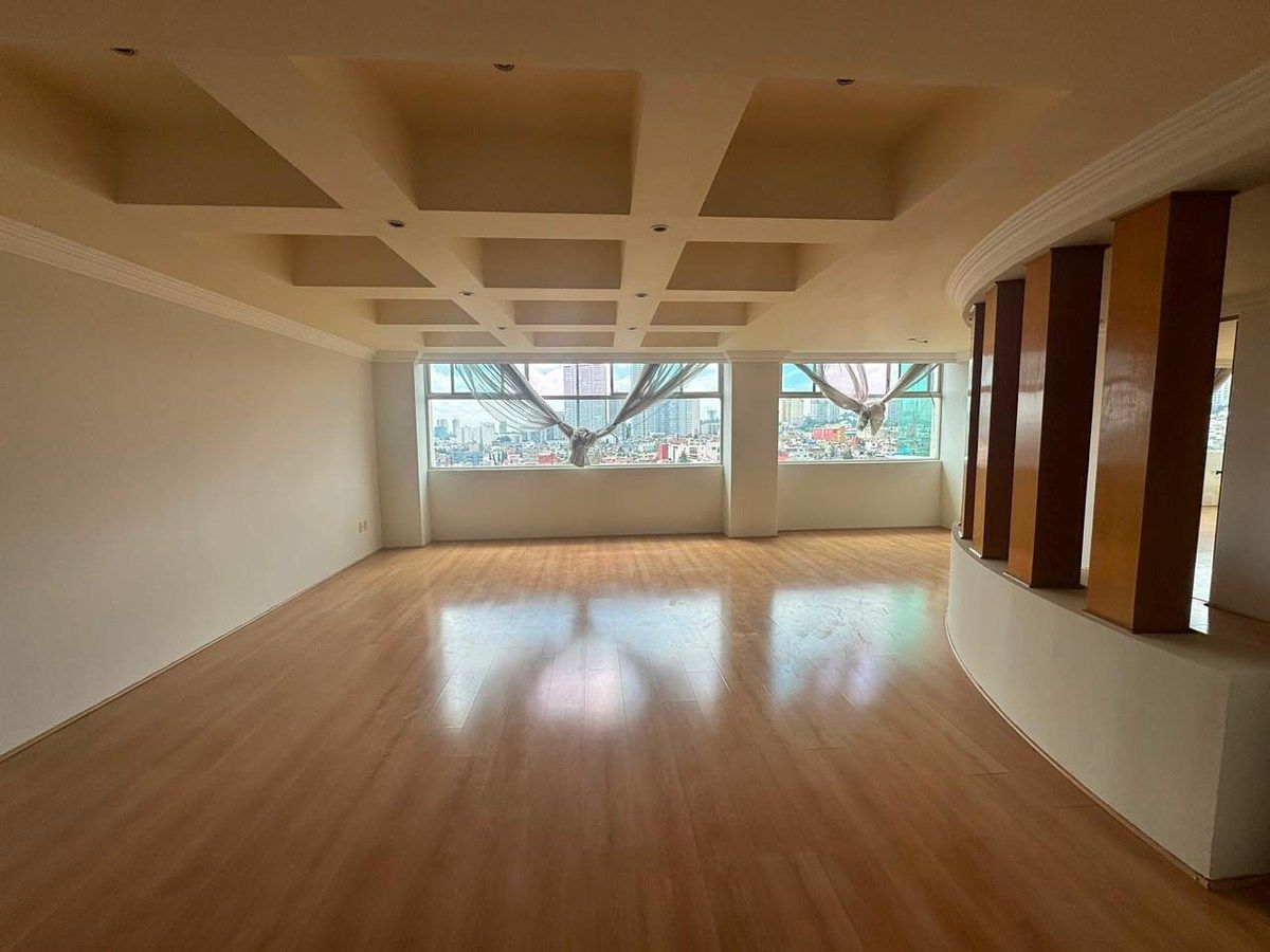 APARTMENT FOR RENT IN INTERLOMAS, photo 1 of 6
