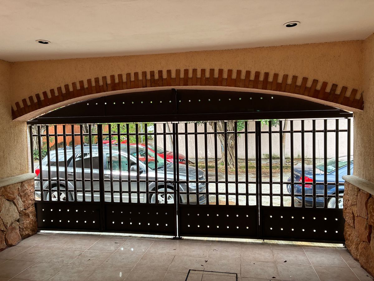 Casa em Jardines de Vista Alegre, Mérida, foto 2 de 23