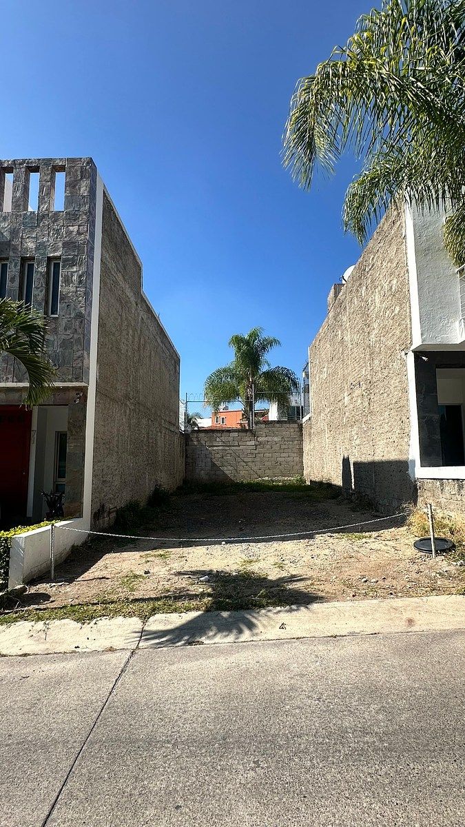 Lot in Real de Valdepeñas, Zapopan, photo 2 of 5