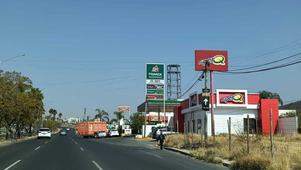 TERRENO COMERCIAL EN VENTA JURIQUILLA-  AV. CIENCIAS  QUERETARO