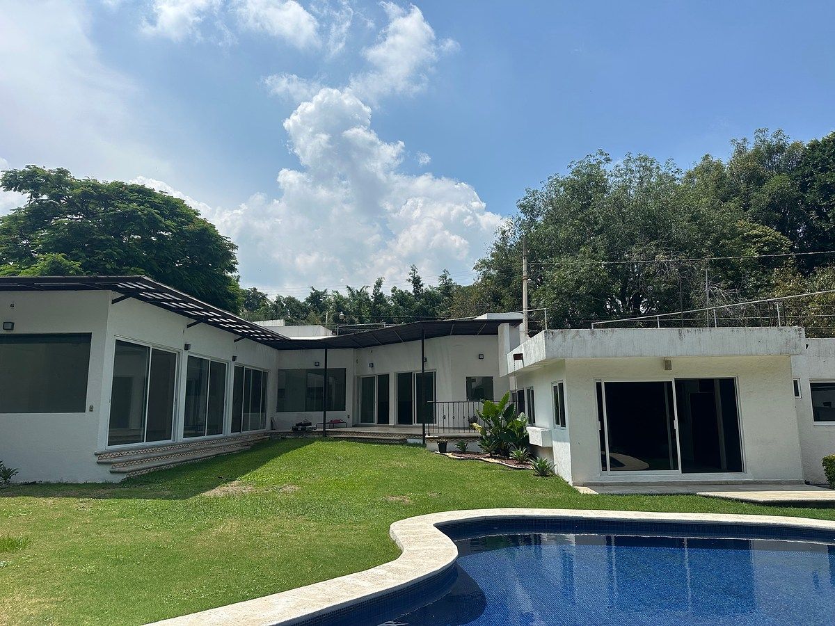 House in Provincias del Canadá, Cuernavaca, photo 2 of 22