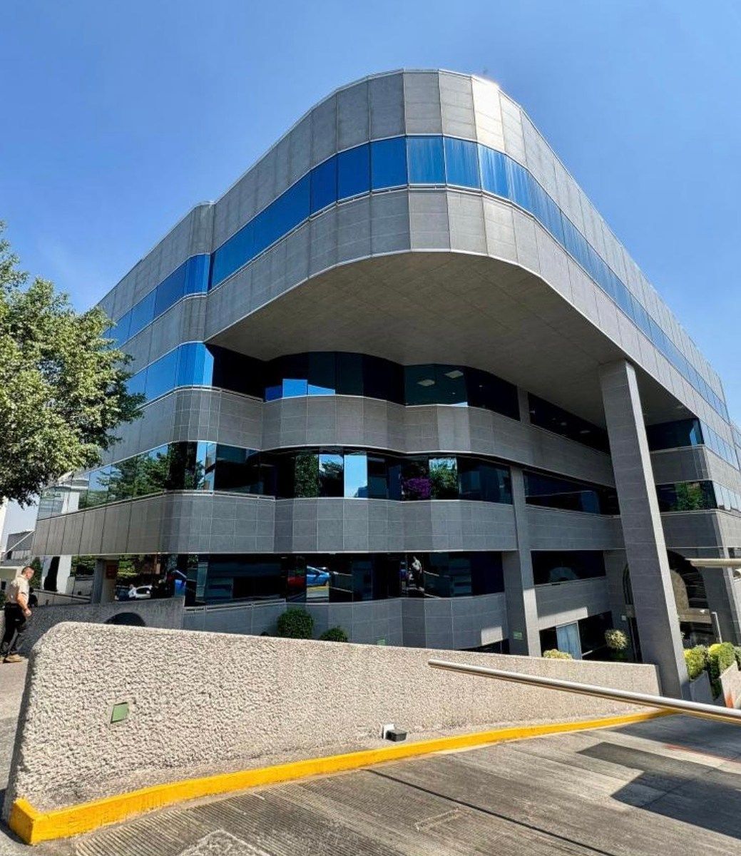 OFICINA EN RENTA EN BOSQUES DE LAS LOMAS!!, foto 1 de 8