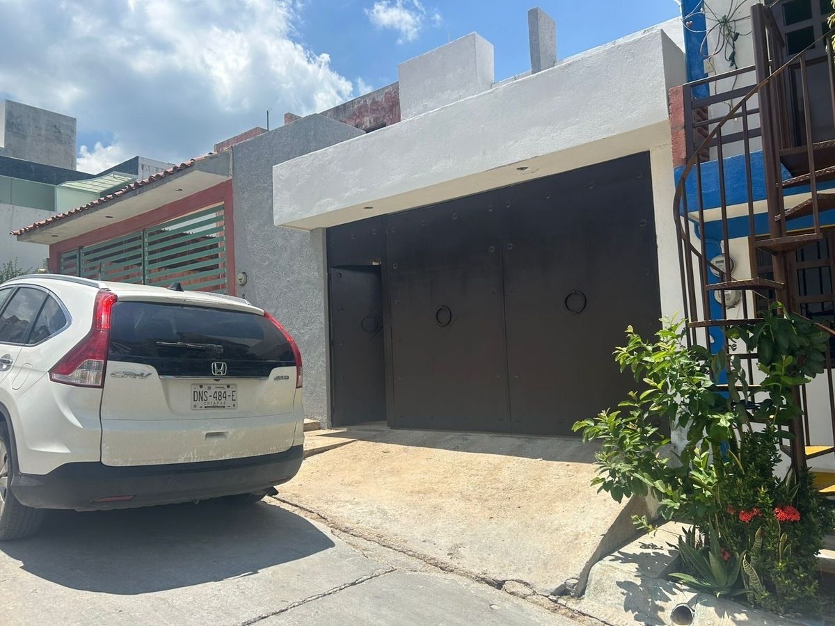 Casa em Valle Dorado, Tuxtla Gutiérrez, foto 2 de 32