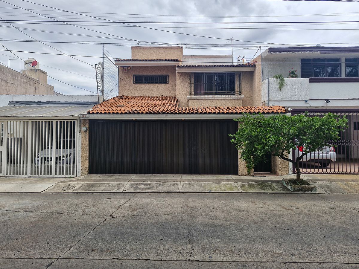 Casa em Monumental, Guadalajara, foto 2 de 49