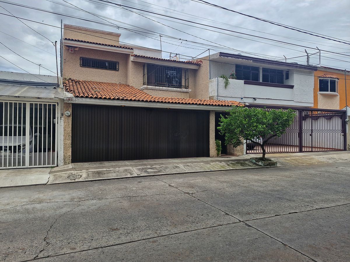 Casa em Monumental, Guadalajara, foto 3 de 49