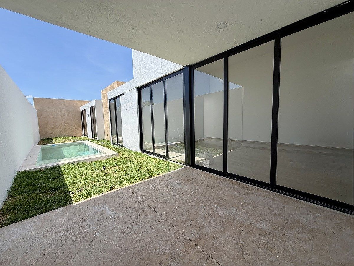 House in Gated Community in Xcanatún, Mérida, photo 2 of 33