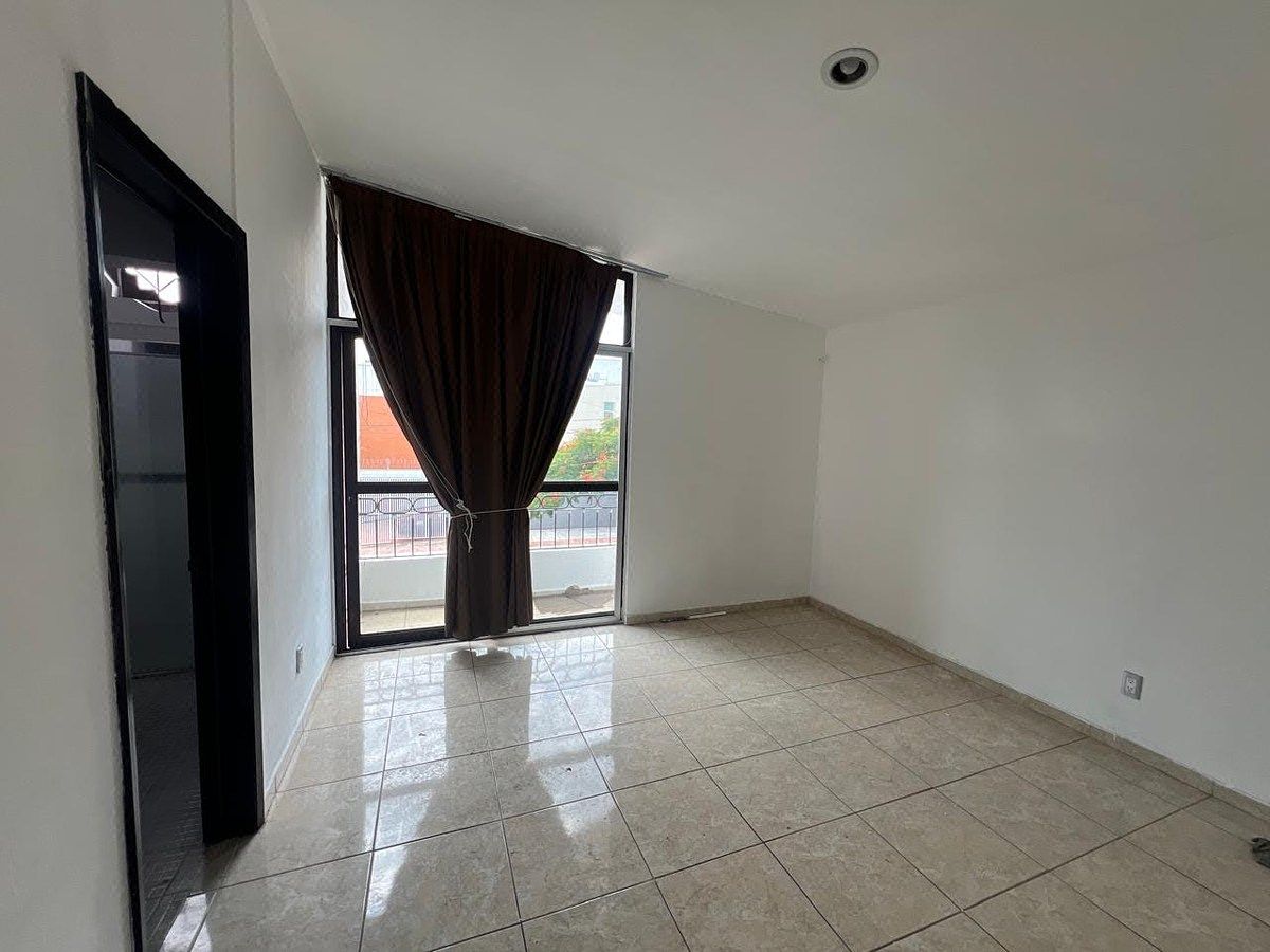Casa em Lomas de Providencia, Guadalajara, foto 13 de 27