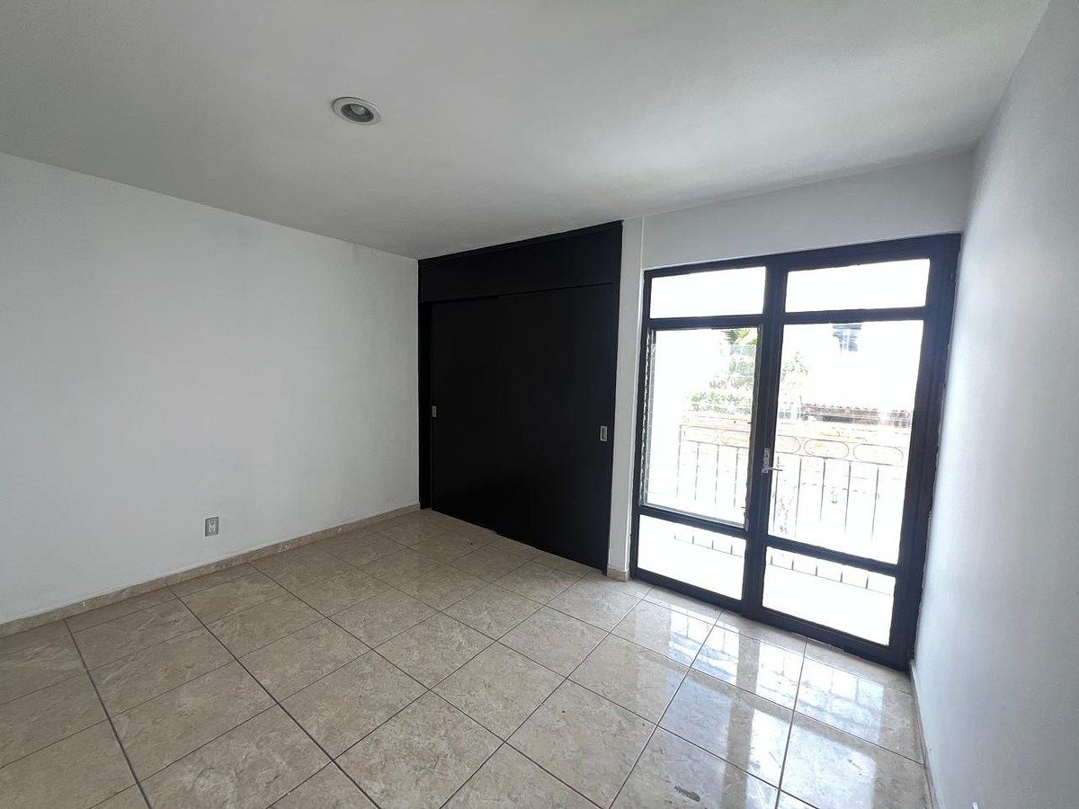 Casa em Lomas de Providencia, Guadalajara, foto 25 de 27