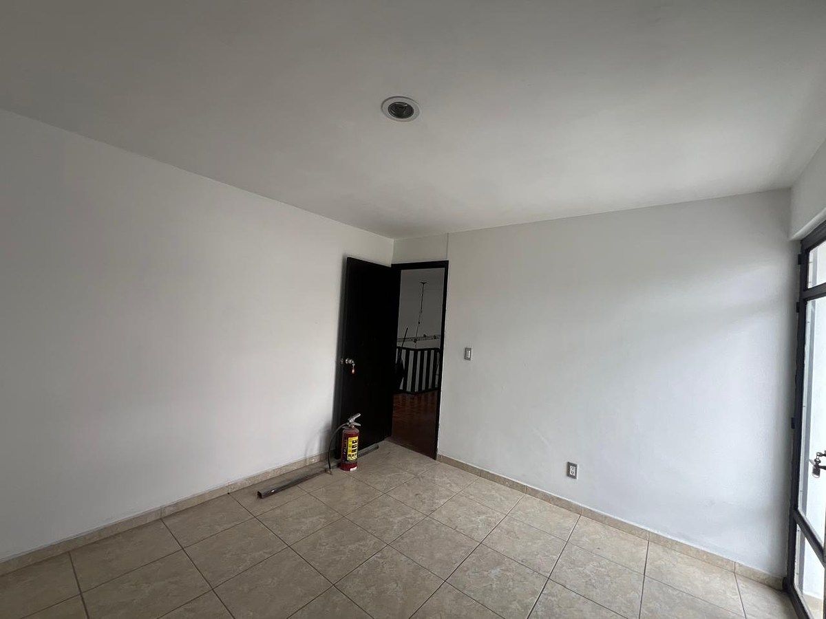 Casa em Lomas de Providencia, Guadalajara, foto 24 de 27