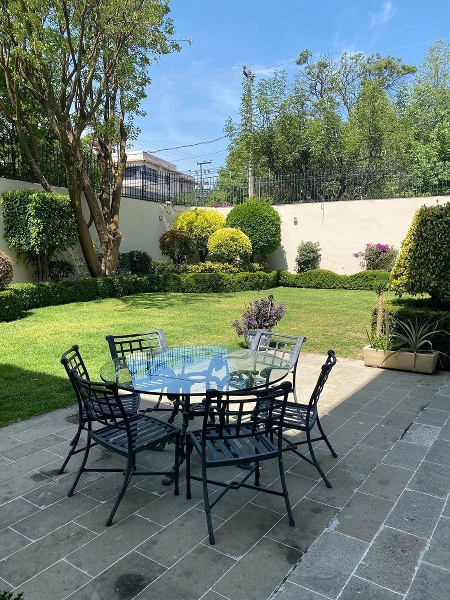 VENTA CASA EN EL TRIÁNGULO DORADO, foto 1 de 34