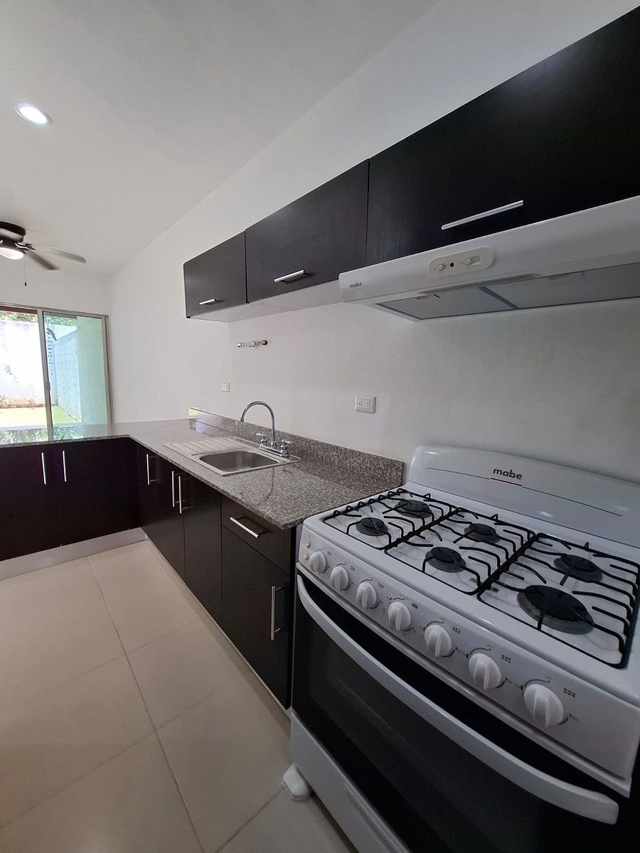 House in Gated Community in Gran Santa Fe, Mérida, photo 6 of 20
