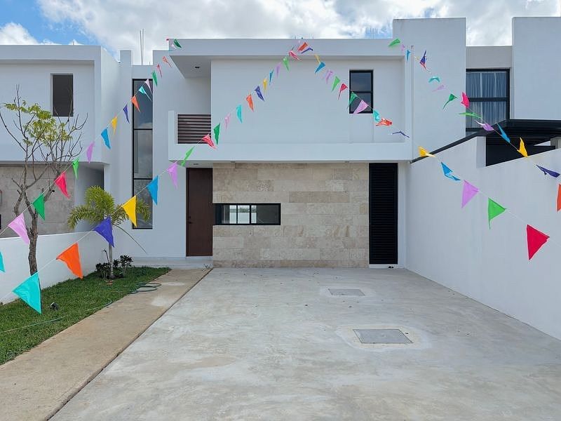 Venta de casa 3 recámaras con alberca, Mérida, foto 1 de 20