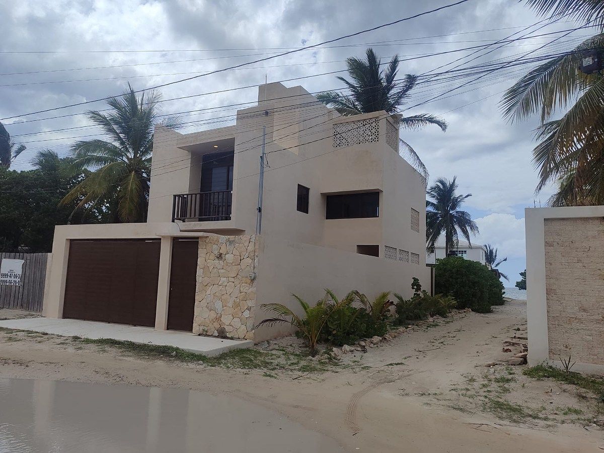 fachada en la playa, foto 1 de 24